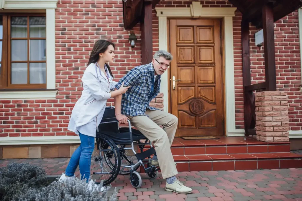 Live-In Personal Care vs. Assisted Living What’s the Difference Benefits